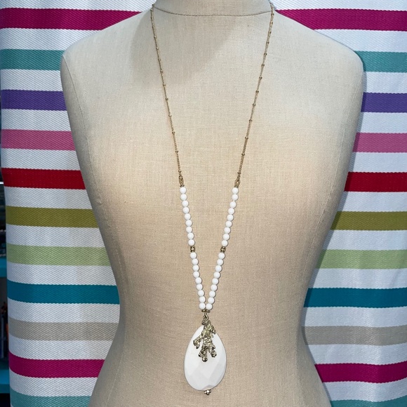 Lilly Pulitzer Lovers Coral Necklace - Picture 1 of 5